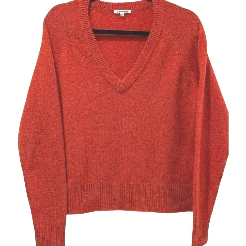 Reformation Cashmere Relaxed Dark Orange V-Neck Boxy Pullover Sweater Size XS